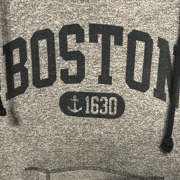 BOSTON SOFT GRAY HOODIE. Size M. Extremely comfortable. Enjoyed just once. 😊 - Picture 6 of 11